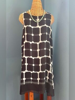 Max Studio Black White Print Shift Dress Sleeveless Sheer Overlay